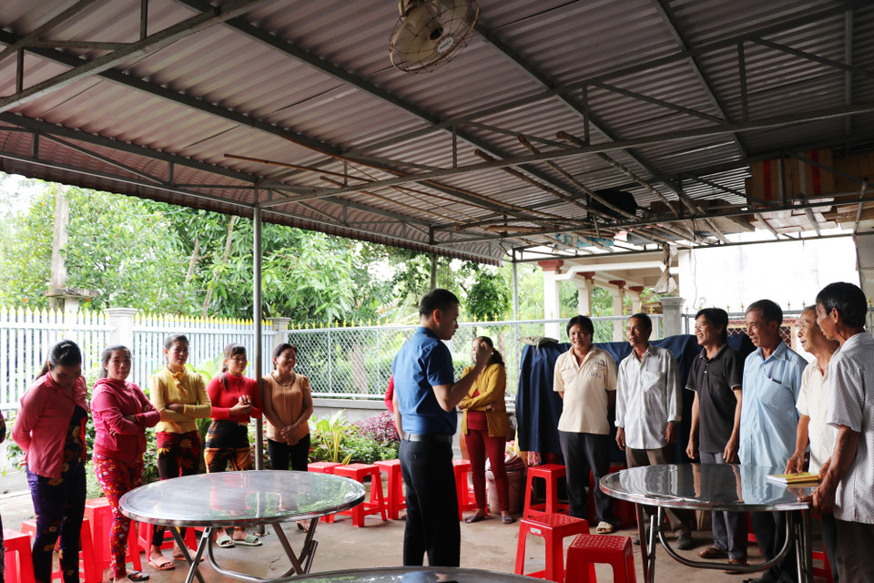 Hệ thống học tập và hành động về giới là một phương pháp tăng quyền được thực hiện bởi chính cộng đồng, nhằm tăng quyền cho phụ nữ và nam giới để họ tự chủ trong cuộc sống. (Ảnh: PV/Vietnam+)