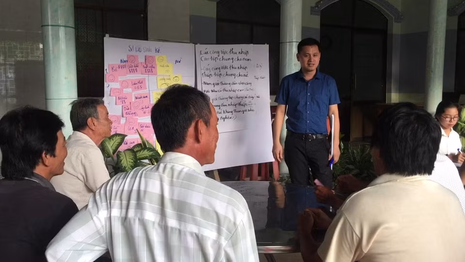 Những người nắm giữ vị trí quản lý được khuyến khích tăng cường khả năng lắng nghe và kỹ năng giao tiếp để phát huy tối đa năng lực và sự tham gia của các thành viên. (Ảnh: PV/Vietnam+)