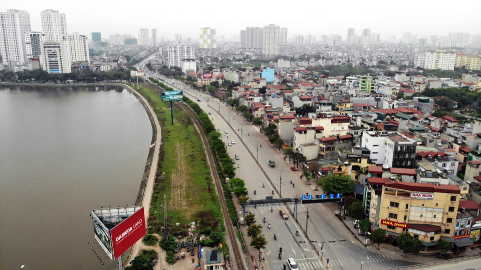 Cửa ngõ phía Nam, đoạn giải đường Giải Phóng và đường Vành đai 3 lượng phương tiện giao thông giảm rõ rệt. (Ảnh: Danh Lam/TTXVN)