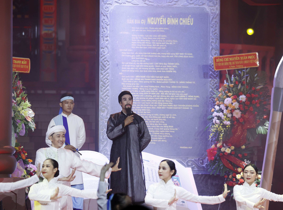 Chương trình nghệ thuật chào mừng buổi lễ. (Ảnh: Thống Nhất/TTXVN)