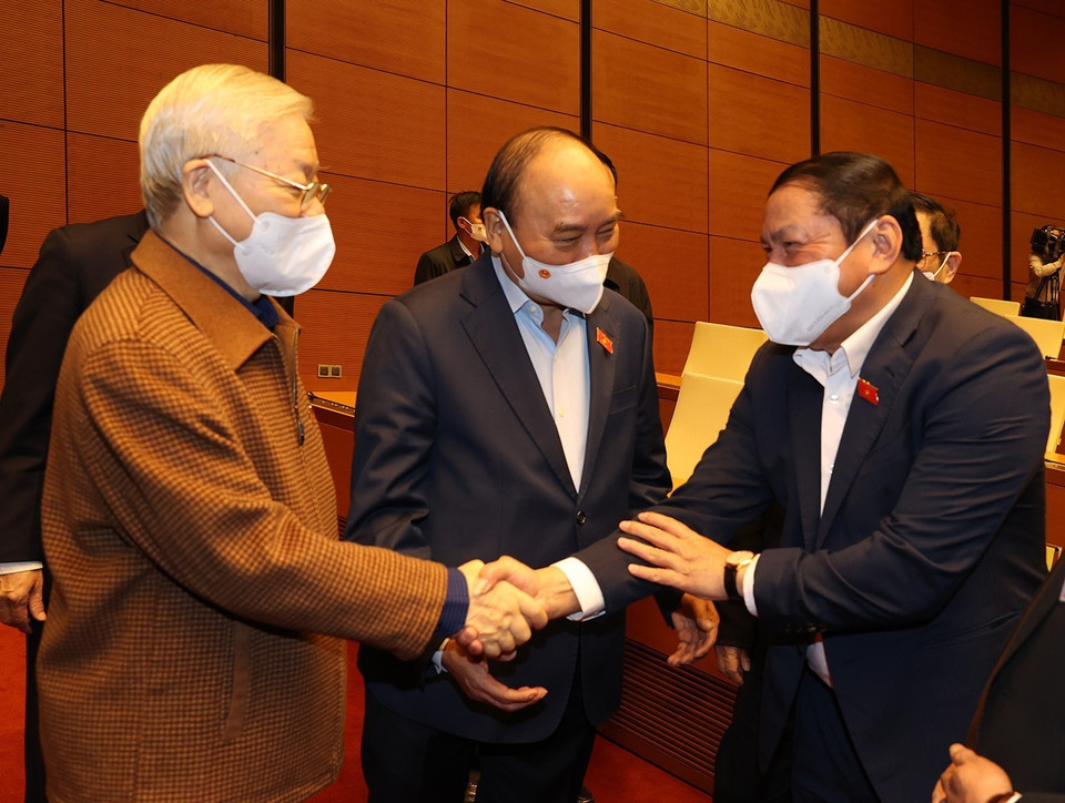 Tổng Bí thư Nguyễn Phú Trọng, Chủ tịch nước Nguyễn Xuân Phúc cùng các đại biểu dự Kỳ họp thứ hai, Quốc hội khóa XV. (Ảnh: Trí Dũng/TTXVN)