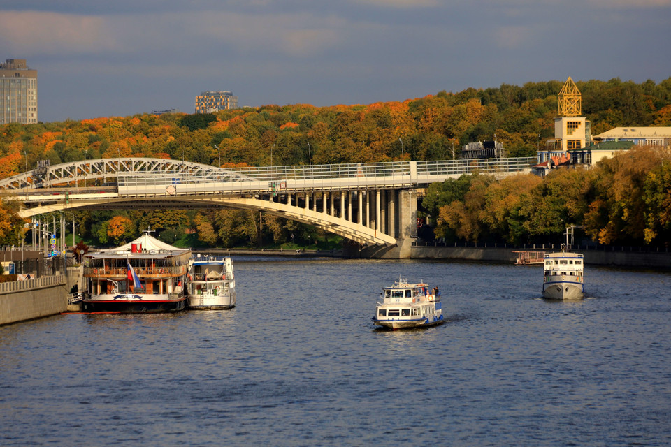 Mùa Thu vàng bên hai bên bờ sông Moskva. (Ảnh: Trần Hiếu/TTXVN)