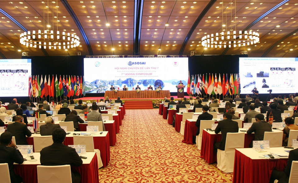 Toàn cảnh Phiên toàn thể thứ nhất Hội nghị chuyên đề lần thứ 7. (Ảnh: Nguyễn Dân/TTXVN)