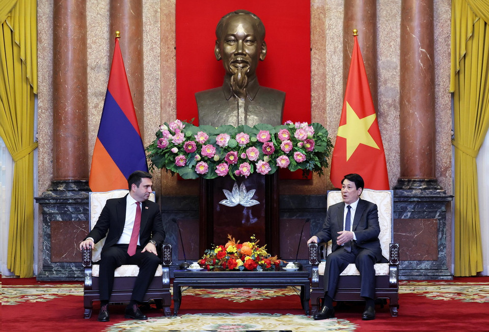 Chủ tịch nước Lương Cường tiếp Chủ tịch Quốc hội Cộng hòa Armenia Alen Simonyan. (Ảnh: Lâm Khánh/TTXVN)