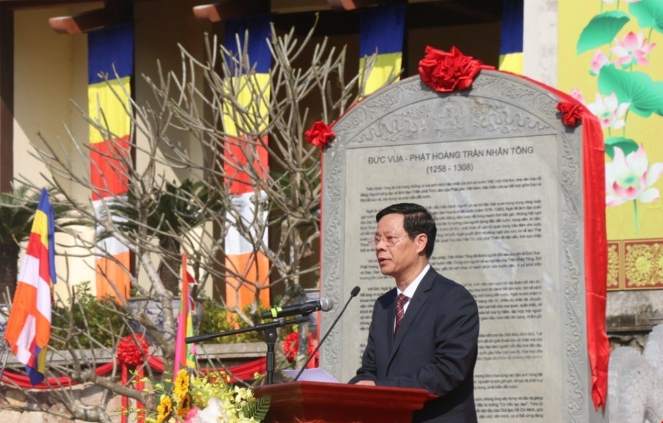 Ông Phạm Tuấn Đạt, Chủ tịch UBND thành phố Uông Bí phát biểu tại Lễ khai hội Xuân Yên Tử năm 2023. (Ảnh: Thanh Vân/TTXVN)