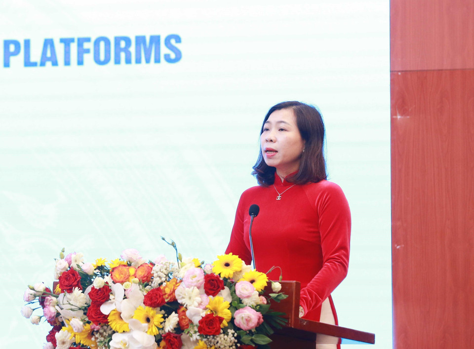 Phó Giám đốc Học viện Báo chí và Tuyên truyền Nguyễn Thị Trường Giang phát biểu đề dẫn hội thảo. (Ảnh: Phương Hoa/TTXVN)