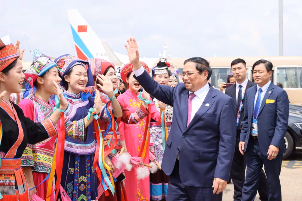 Lễ tiễn Thủ tướng Phạm Minh Chính kết thúc chuyến tham dự CAEXPO và CABIS lần thứ 20 tại Nam Ninh, Trung Quốc. (Ảnh: Dương Giang/TTXVN)