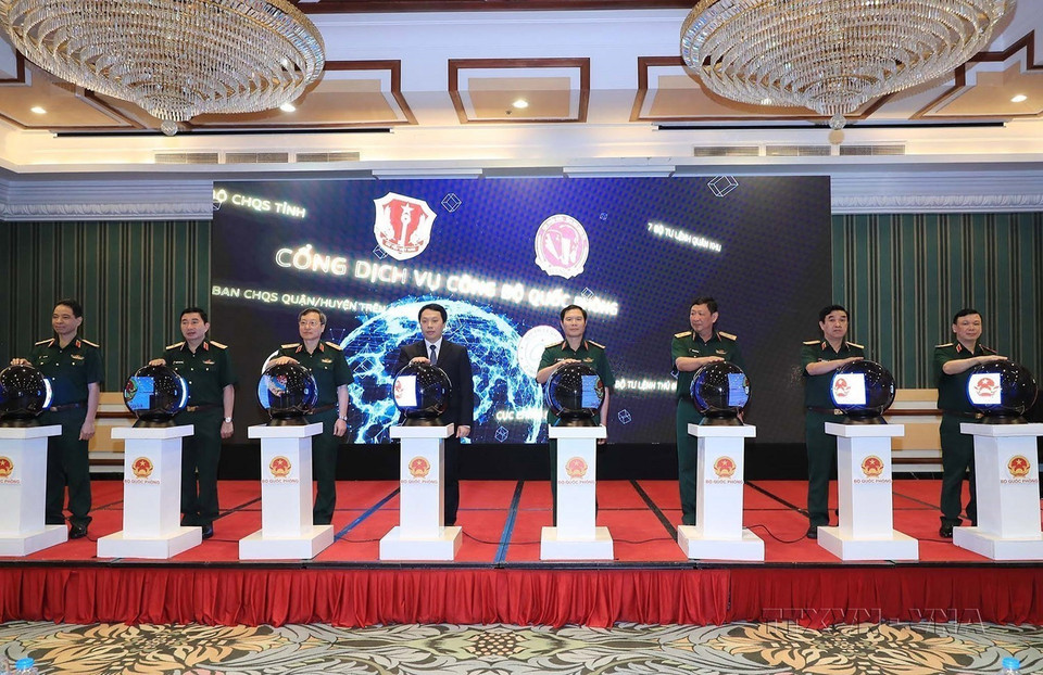 Lễ khai trương Cổng Dịch vụ công của Bộ Quốc phòng (Hà Nội, 16/4/2021). (Ảnh: Trọng Đức/TTXVN)