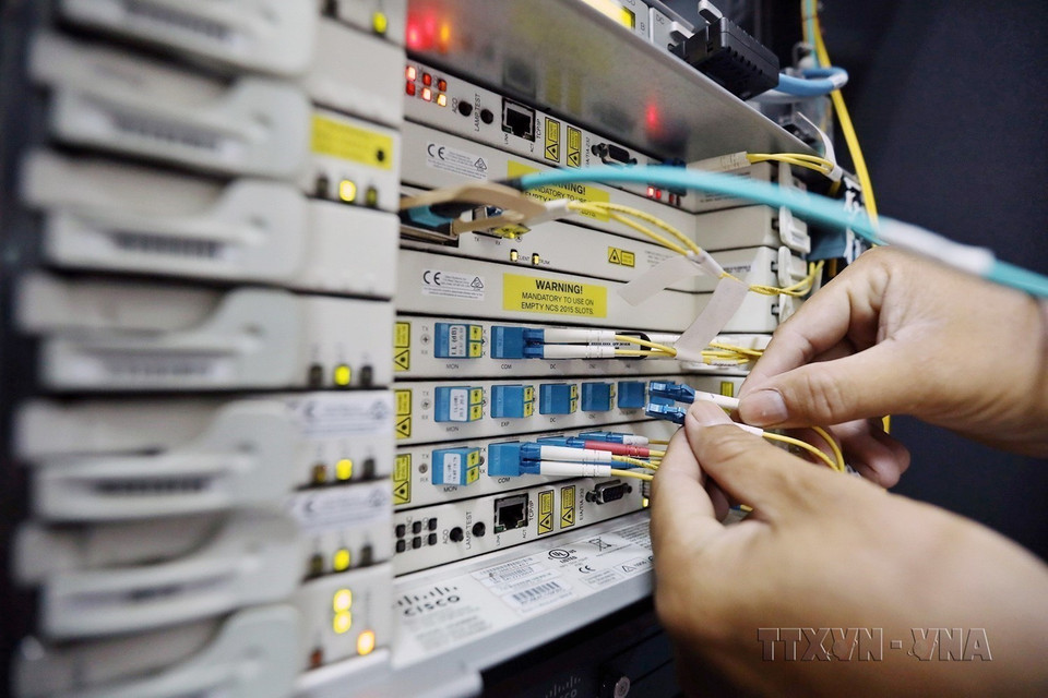 'An toàn, an ninh mạng Make in VietNam - Yếu tố then chốt trong Chuyển đổi số quốc gia.' (Ảnh: Minh Quyết/TTXVN)