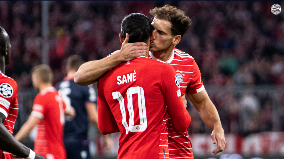 Sane là người lập công mở tỷ số cho Bayern với cú sút xa đẹp mắt. (Nguồn: fcbayern)
