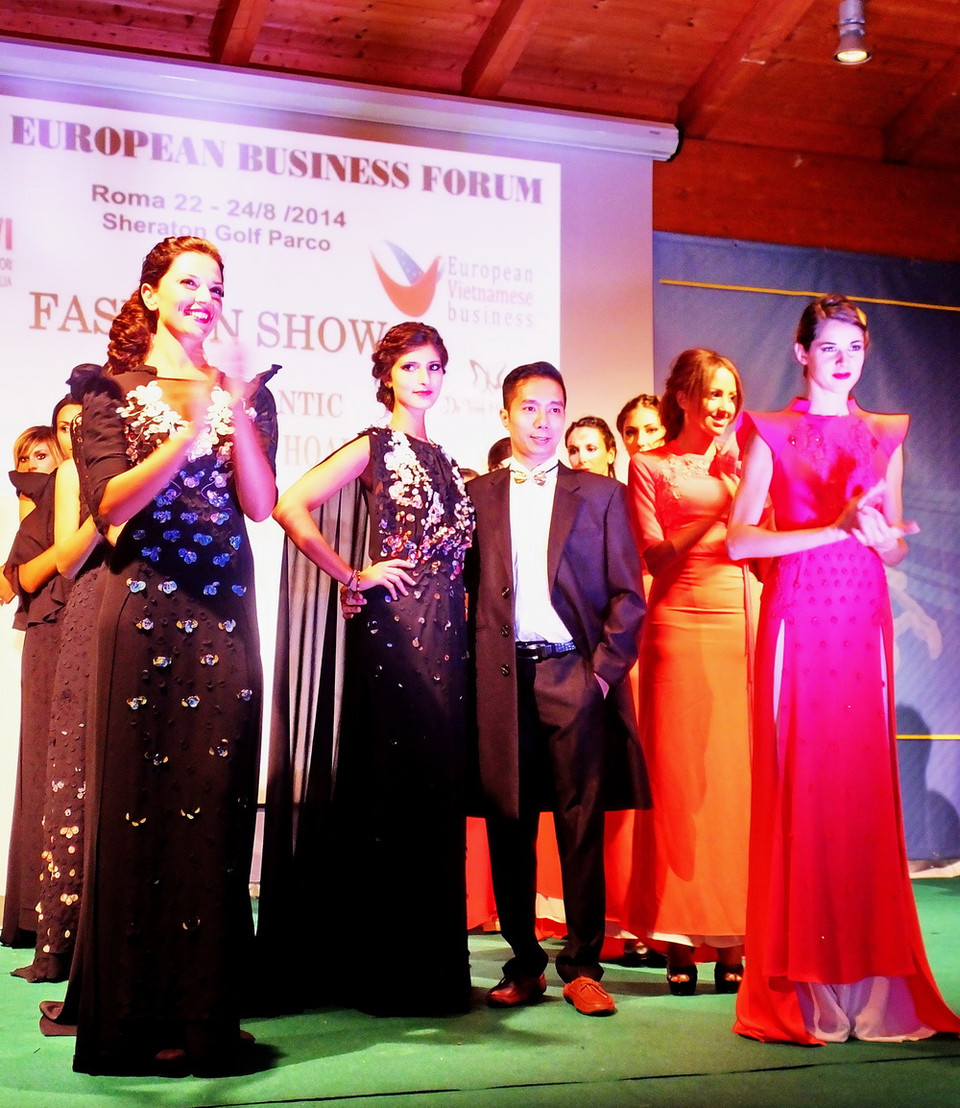 Thương hiệu thời trang Đỗ Trịnh Hoài Nam ra mắt hai bộ sưu tập thời trang trong đêm Gala Diner. (Ảnh: Quang Thanh/Vietnam+)