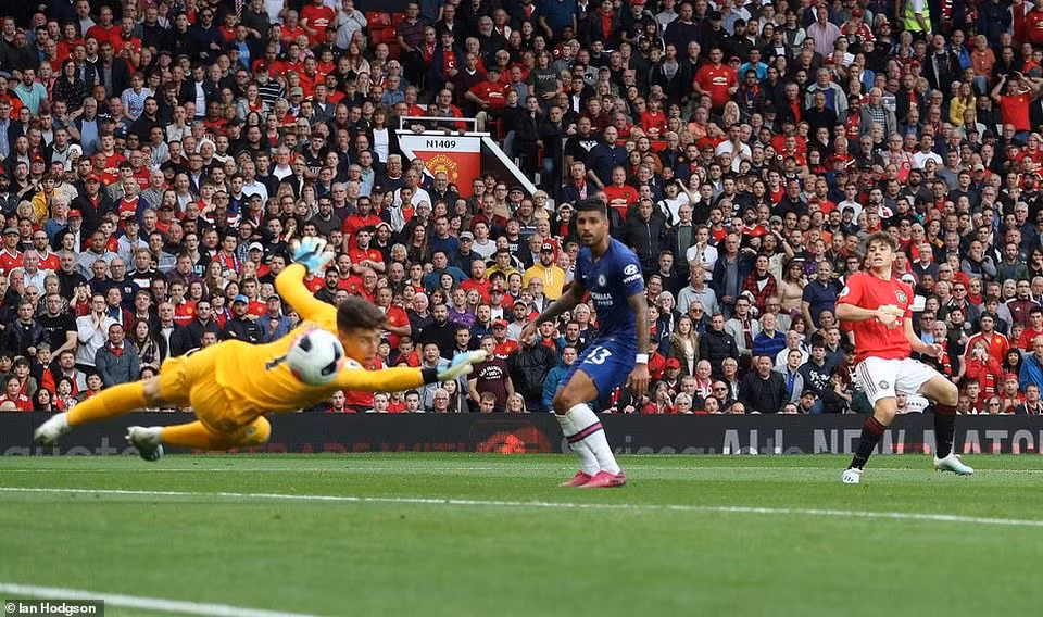 Chưa dừng ở đó, đến phút 81, tân binh Daniel James ấn định chiến thắng 4-0 cho Manchester United.