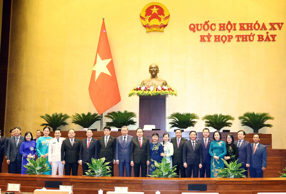Các đồng chí lãnh đạo Đảng, Nhà nước với đại biểu. (Ảnh: Doãn Tấn/TTXVN)