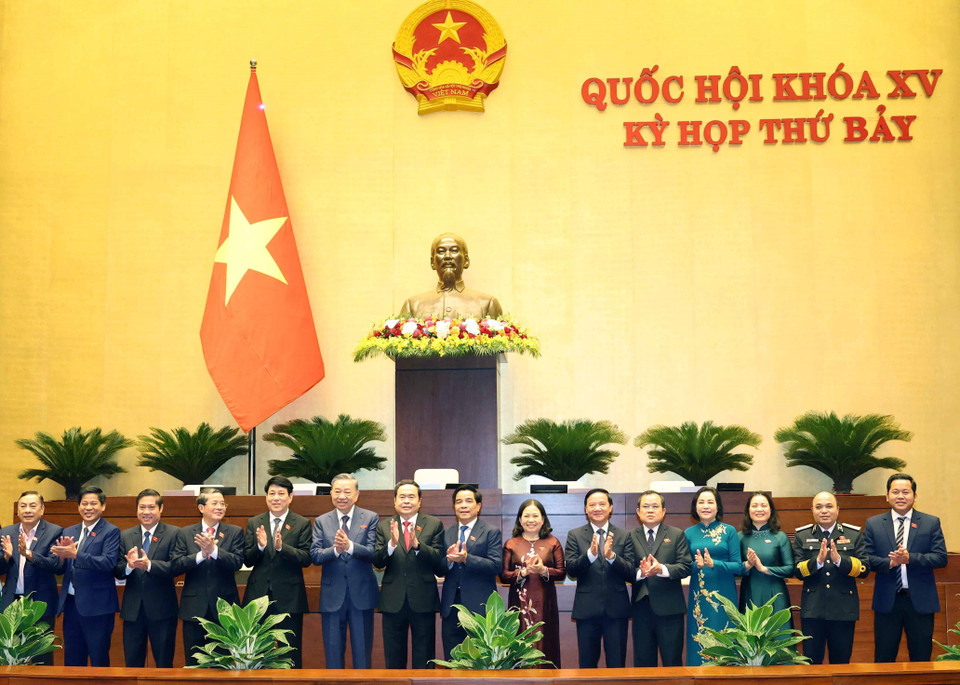 Các đồng chí lãnh đạo Đảng, Nhà nước với đại biểu. (Ảnh: Doãn Tấn/TTXVN)