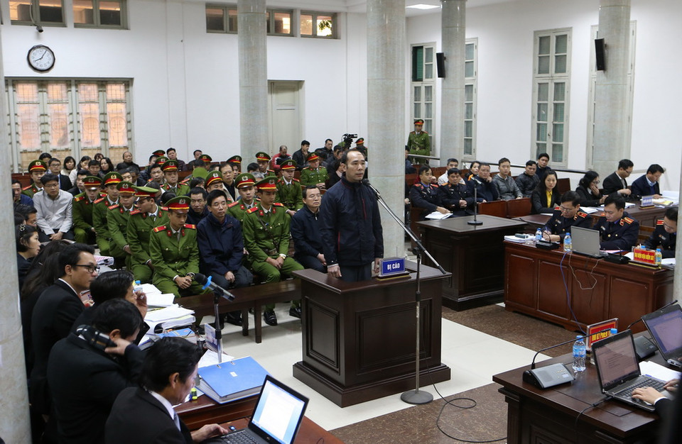 Quang cảnh phiên tòa xét xử. (Ảnh: Doãn Tấn/TTXVN)