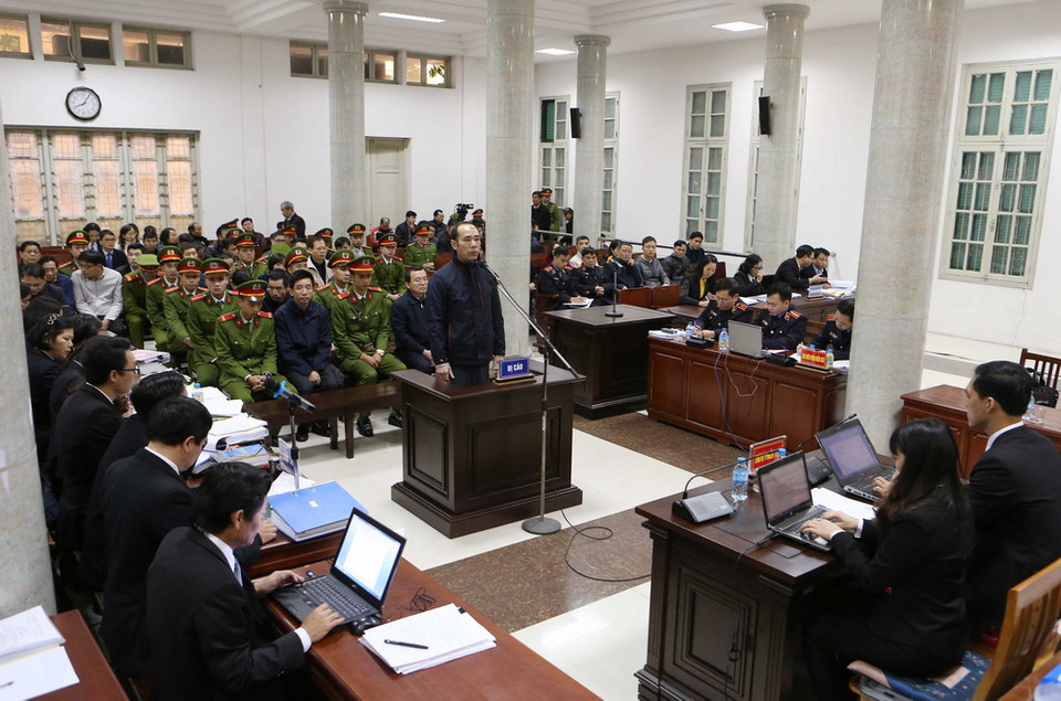 Quang cảnh phiên tòa xét xử. (Ảnh: Doãn Tấn/TTXVN)