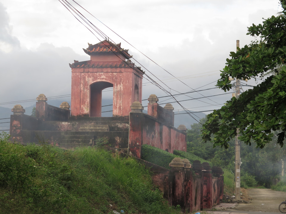 Cổng Tây thành cổ Diên Khánh.(Ảnh: Phan Sáu/TTXVN)