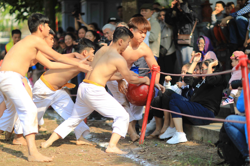 Vì ham cầu đôi lúc gây ra sự sợ hãi cho khán giả. (Ảnh: Anh Tuấn/TTXVN)