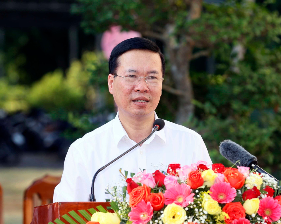 Chủ tịch nước Võ Văn Thưởng phát biểu, động viên, chúc Tết cán bộ, chiến sỹ Tiểu đoàn Cảnh sát Cơ động, Công an tỉnh Đồng Tháp. (Ảnh: Thống Nhất/TTXVN)