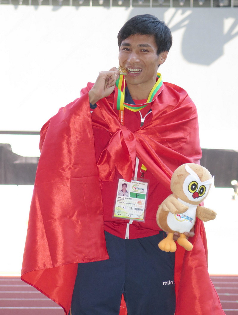 Vận động viên Nguyễn Văn Lai đoạt Huy chương Vàng nội dung 10.000m nam. (Ảnh: Quang Nhựt/TTXVN)