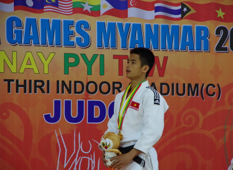 Vận động viên Nhất Thống của Việt Nam đã giành Huy chương Vàng nội dung đối kháng hạng cân 55kg môn Judo. (Ảnh: Cao Mạnh Tuấn/TTXVN)