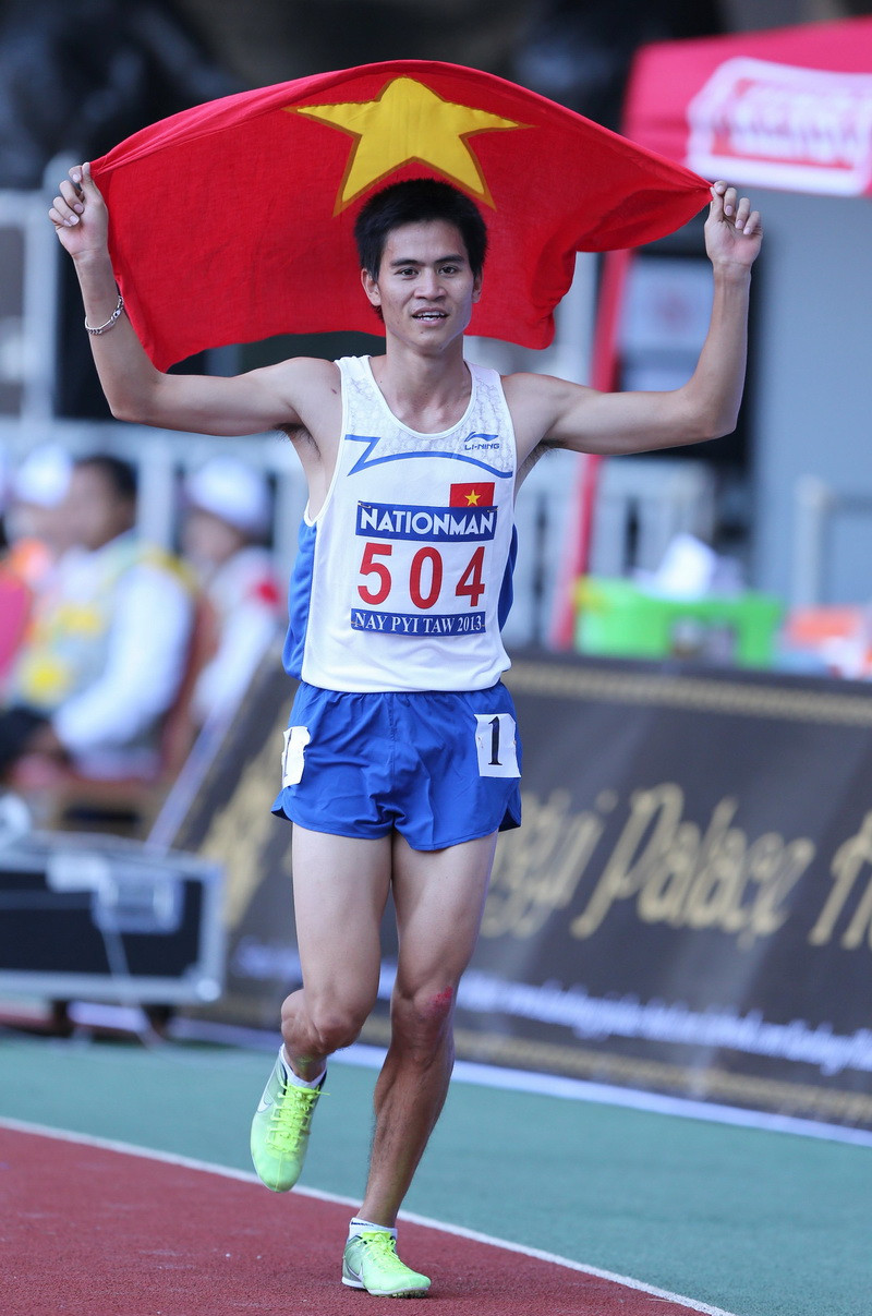 Vận động viên Dương Văn Thái đoạt Huy chương Vàng nội dung 1.500m nam. (Ảnh: Quang Nhựt/TTXVN)