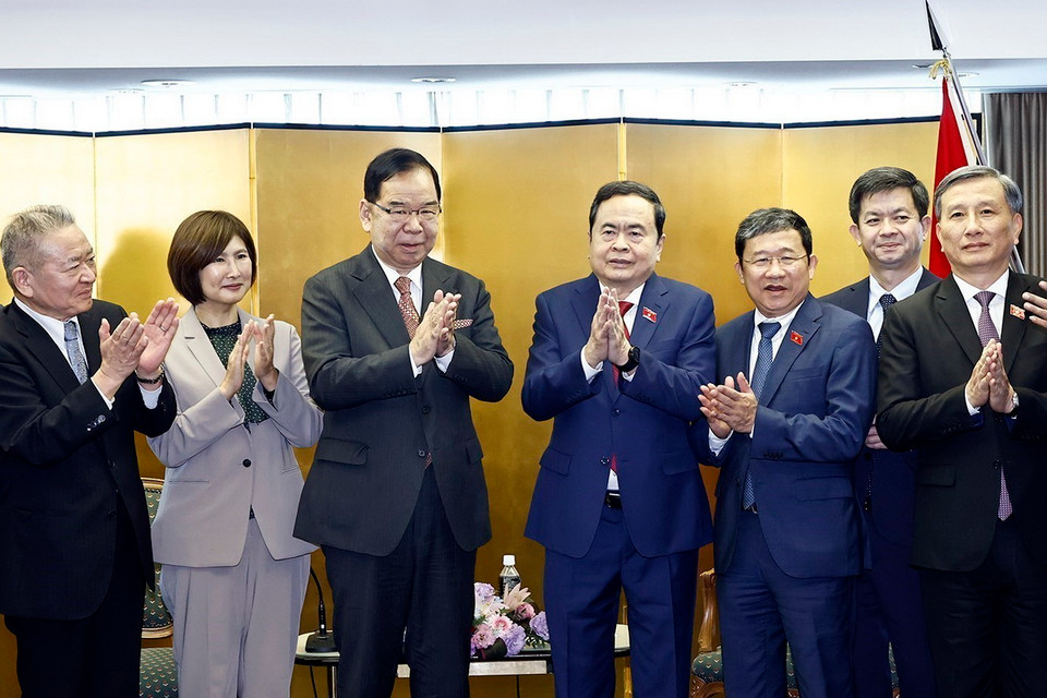 Chủ tịch Quốc hội Trần Thanh Mẫn tiếp Chủ tịch Đảng Cộng sản Nhật Bản Shii Kazuo. (Ảnh: Doãn Tấn/TTXVN)