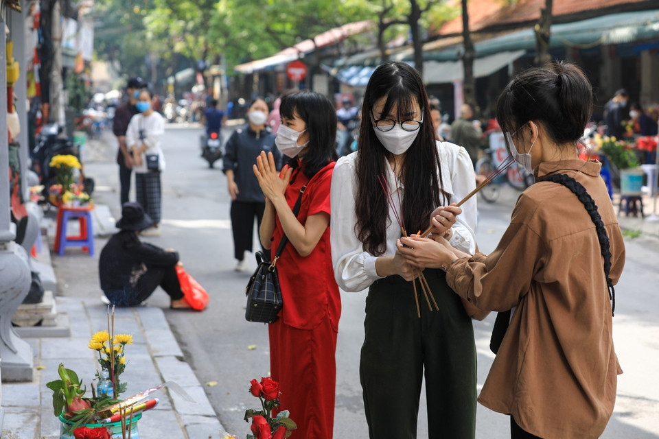 Nhiều người tranh thủ lễ rồi dời đi ngay. 