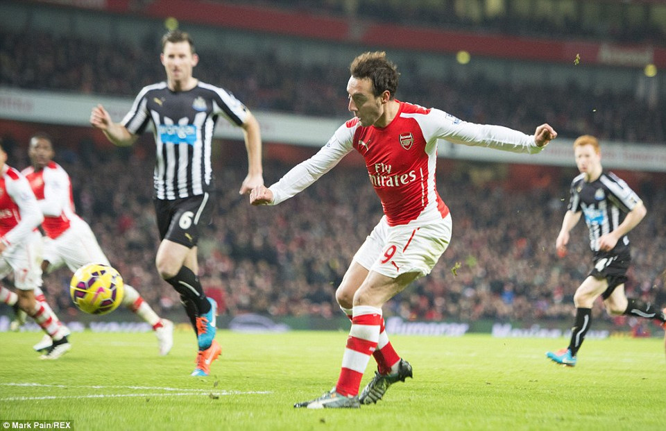 Đến phút 54, Santi Cazorla đã lên tiếng...