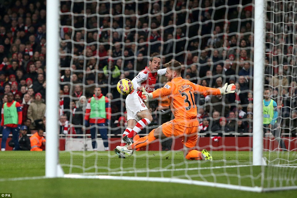 với pha dứt điểm cắt mặt thành bàn sau khi nhận đường chuyền của Alexis Sanchez.