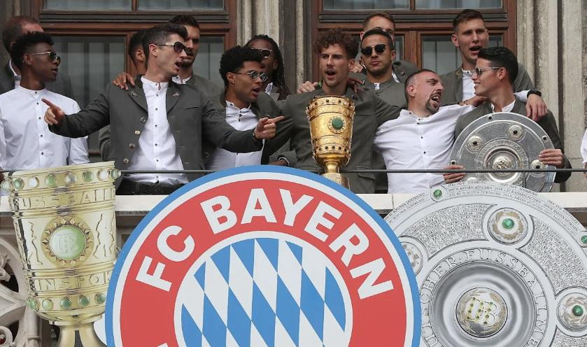 Dàn sao của Bayern Munich hân hoan với hai danh hiệu mà họ giành được trong mùa giải này. (Nguồn: fcb.de