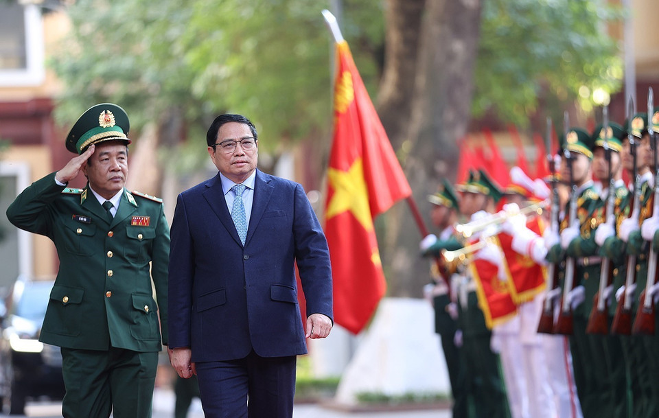 Thủ tướng Phạm Minh Chính thăm Bộ Tư lệnh Bộ đội Biên phòng. (Ảnh: Dương Giang/TTXVN)