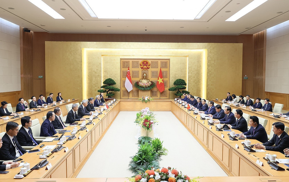 Quang cảnh buổi hội đàm giữa hai Thủ tướng Việt Nam và Singapore tại Trụ sở Chính phủ nước CHXHCN Việt Nam, ngày 28/8/2023. (Ảnh: Dương Giang/TTXVN)