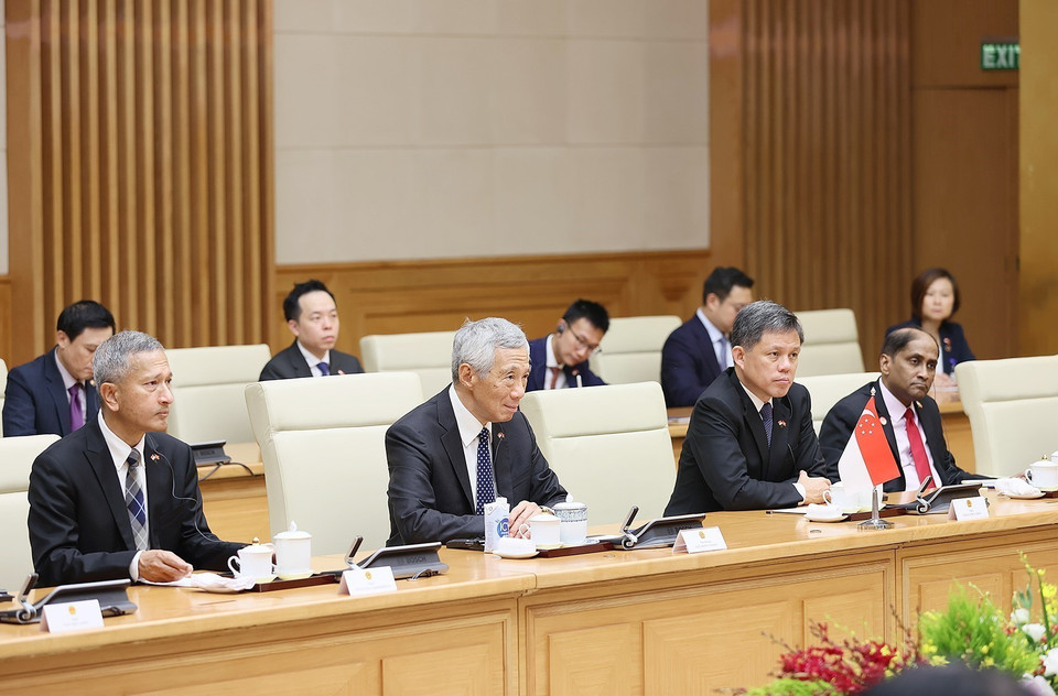 Thủ tướng Lý Hiển Long cảm ơn sự đón tiếp trọng thị và nồng hậu phía Việt Nam dành cho đoàn; đánh giá cao những thành tựu to lớn Việt Nam đạt được trong quá trình phục hồi và phát triển kinh tế-xã hội sau đại dịch COVID-19.(Ảnh: Dương Giang/TTXVN)