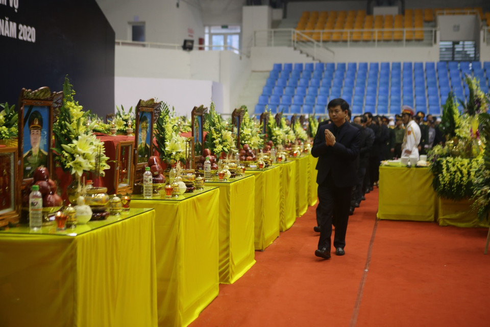 Lễ viếng và truy điệu 22 liệt sỹ Đoàn Kinh tế Quốc phòng 337. (Ảnh: Hồ Cầu/TTXVN)