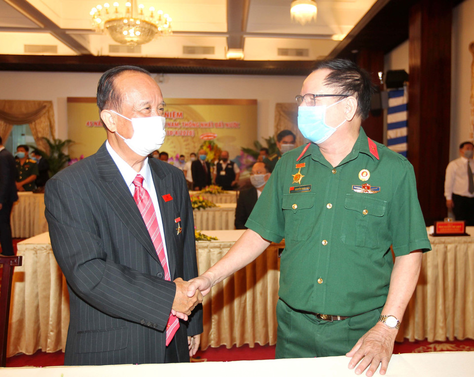 Các đại biểu dự lễ kỷ niệm 45 năm Ngày Giải phóng miền Nam, thống nhất đất nước (30/4/1975-30/4/2020). (Ảnh: Thanh Vũ/TTXVN)