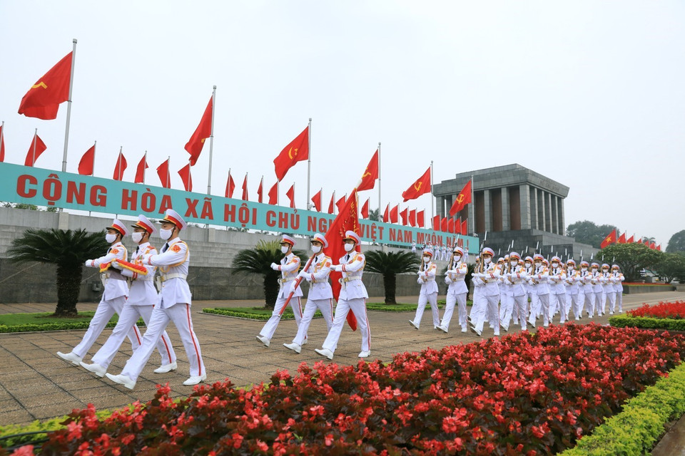 Đội tiêu binh diễu hành trên Quảng trường Ba Đình.(Ảnh: Thành Đạt/TTXVN)