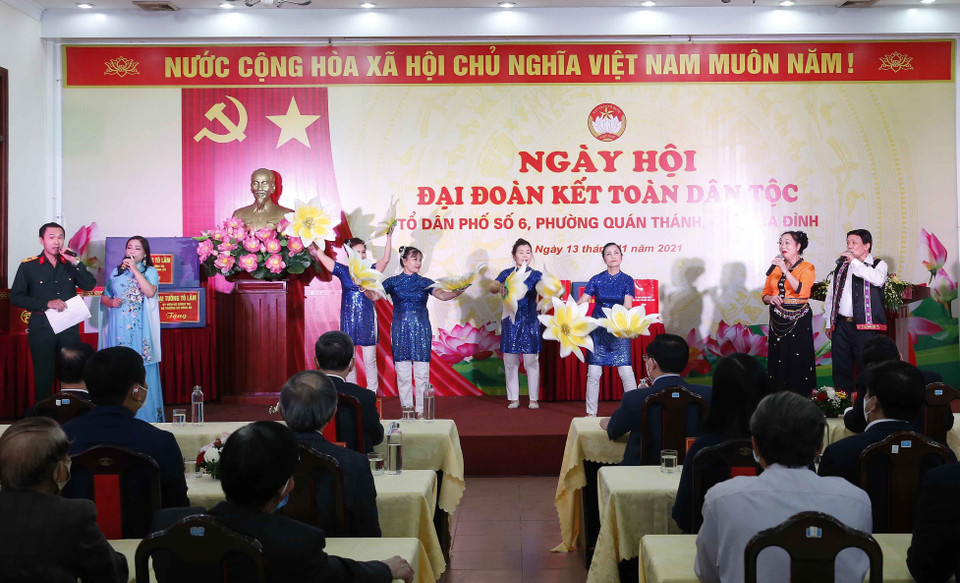 Tiết mục văn nghệ chào mừng Ngày hội. (Ảnh: Doãn Tấn/TTXVN)