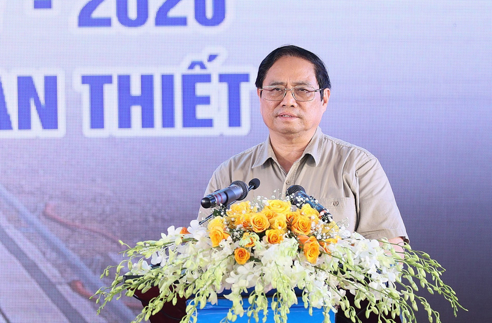 Thủ tướng Phạm Minh Chính phát biểu tại lễ khánh thành 2 tuyến Cao tốc Vĩnh Hảo-Phan Thiết và Cao tốc Nha Trang-Cam Lâm. (Ảnh: Dương Giang/TTXVN)