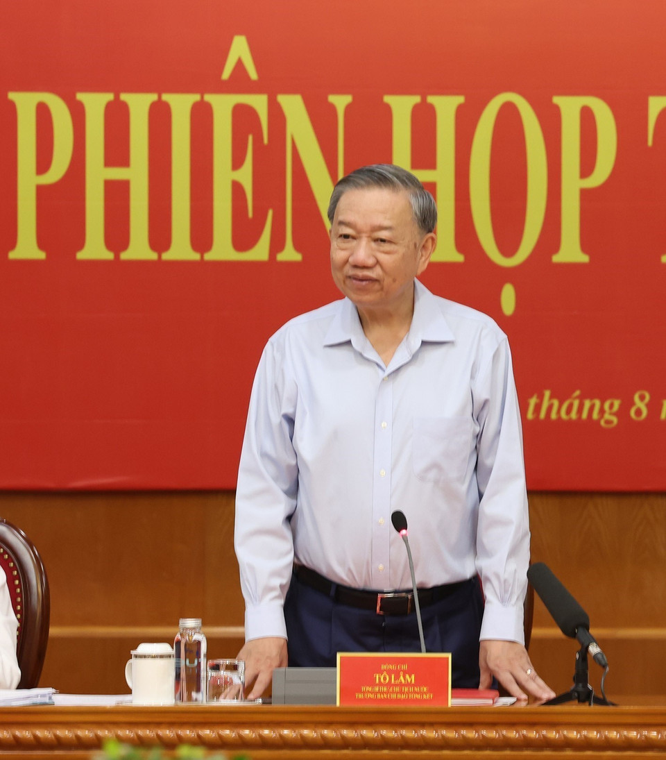 Tổng Bí thư, Chủ tịch nước Tô Lâm phát biểu khai mạc Phiên họp. (Ảnh: Trí Dũng/TTXVN)