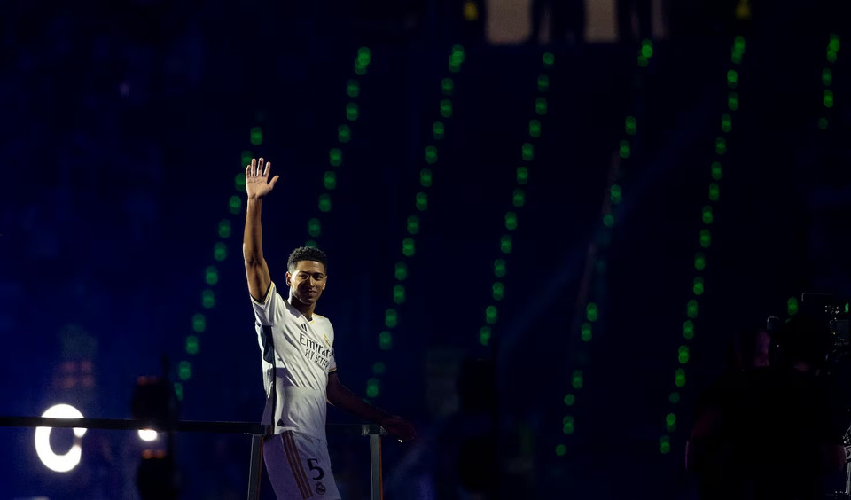 Các cầu của Real Madrid lần lượt xuất hiện trước sự chào đón của người hâm mộ. (Nguồn: AS)