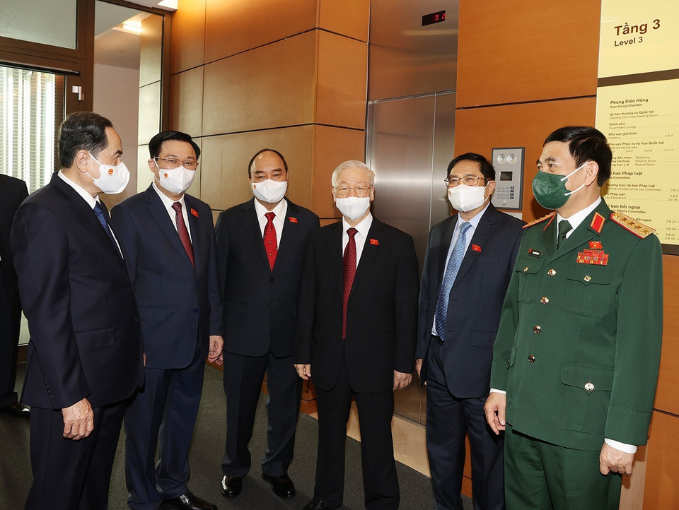 Tổng Bí thư Nguyễn Phú Trọng với các lãnh đạo Đảng, Nhà nước tại Phiên khai mạc Kỳ họp thứ hai, Quốc hội khóa XV. (Ảnh: Trí Dũng/TTXVN)