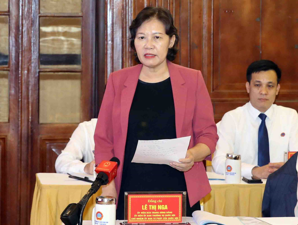 Chủ nhiệm Ủy ban Tư pháp của Quốc hội Lê Thị Nga phát biểu. (Ảnh: Phạm Kiên/TTXVN)