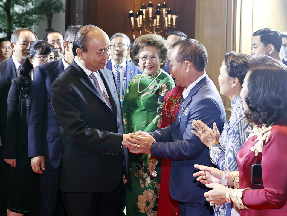 Chủ tịch nước Nguyễn Xuân Phúc với các doanh nghiệp tiêu biểu Việt Nam-Thái Lan. (Ảnh: Thống Nhất/TTXVN)