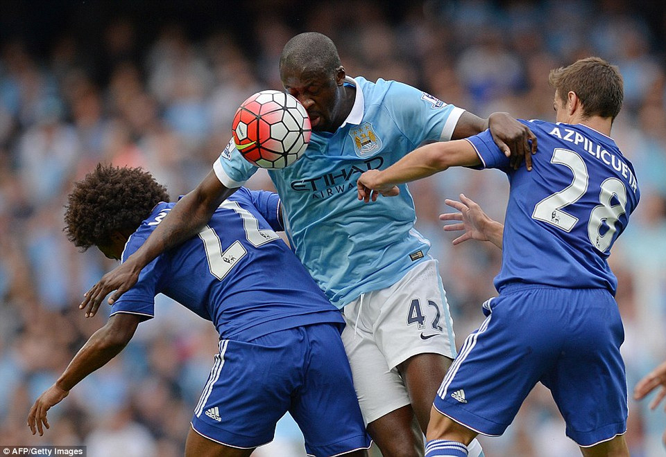 Sau bàn thắng của Aguero, Man City thi đấu hưng phấn hơn.