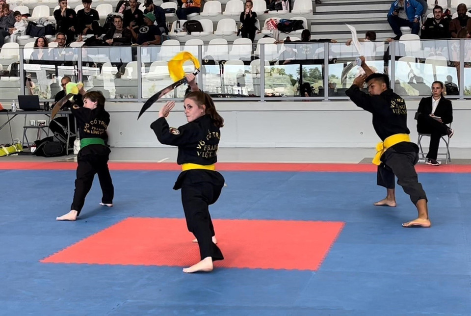 Cup Liên đoàn Võ cổ truyền Việt Nam tại Pháp (FVCTVNF) được tổ chức tại thành phố Montévrain, cách thủ đô Paris 40km về phía Đông với sự tham dự của nhiều võ sinh nước sở tại (14/15/5/2022). (Ảnh: Nguyễn Thu Hà/TTXVN)