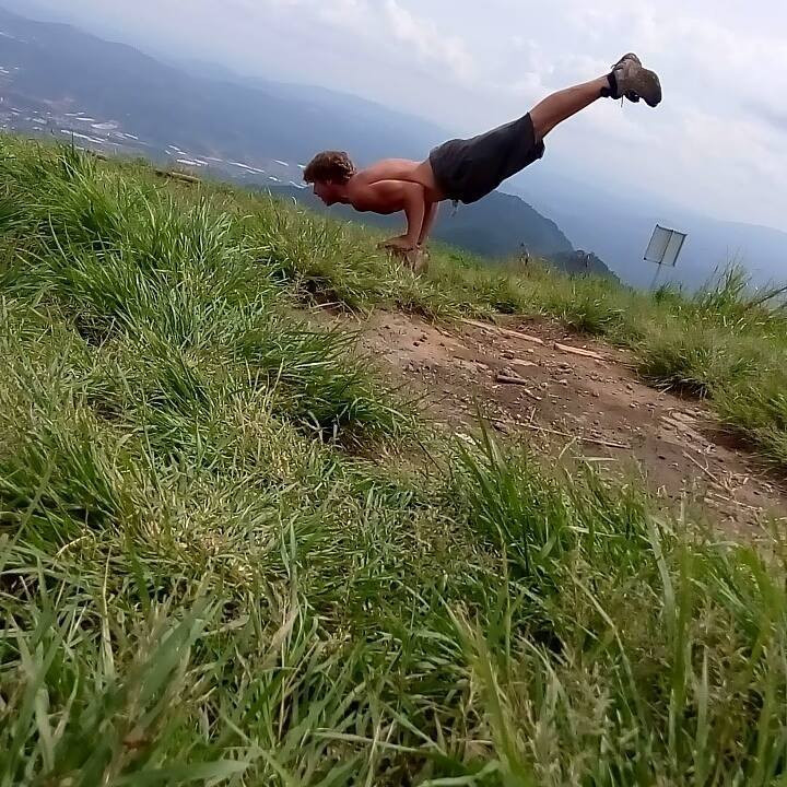 Tuy nhiên, điều không may đã xảy đến với Aiden khi trên đường chinh phục Fansipan, anh đã gặp nạn và tử vong. (Nguồn: Facebook)