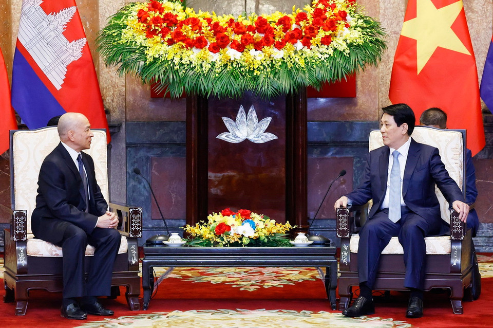 Chủ tịch nước Lương Cường và Quốc vương Campuchia Norodom Sihamoni hội kiến. (Ảnh: Lâm Khánh/TTXVN)