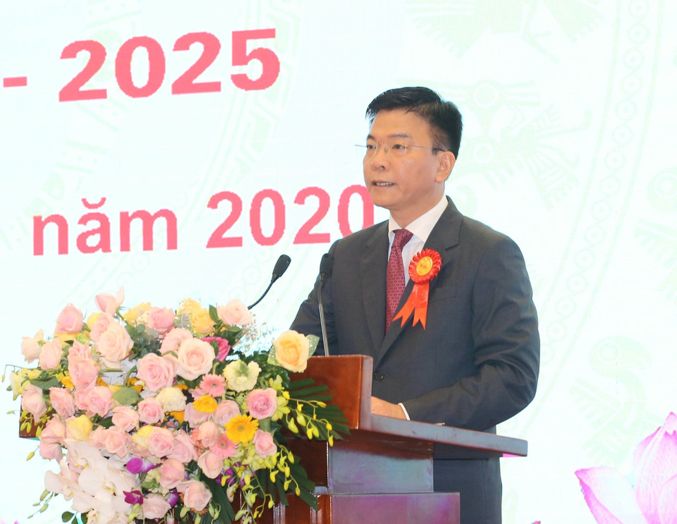 Bộ trưởng Bộ Tư pháp Lê Thành Long phát biểu khai mạc Đại hội. (Ảnh: Doãn Tấn/TTXVN)