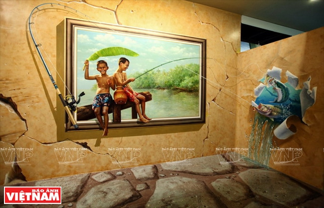 Tranh 3D được biết đến là loại hình nghệ thuật ứng dụng nguyên lý xa gần. Cộng thêm sự khúc xạ ánh sáng, tranh 3D sẽ chuyển động theo hướng nhìn của người xem, tạo nên cảm giác chân thật và vô cùng sống động cho người chiêm ngưỡng.